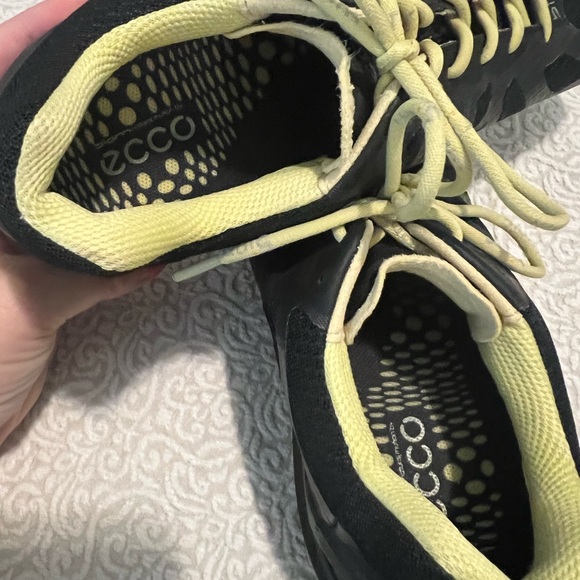 ECCO Biom Women Size EU 37/ US 7 Black Running Shoes Workout Sporty Goth - Picture 6 of 6